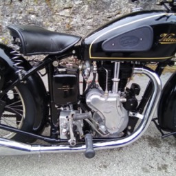 1946 VELOCETTE MSS - Engine right side